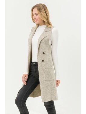 Love Tree Textured Knit Sleeveless Vest in Heather Taupe